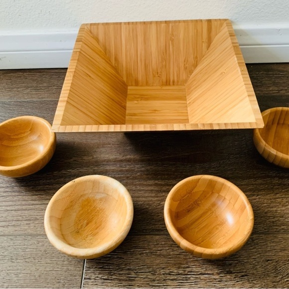 Pampered chef wood bowl - Picture 1 of 11